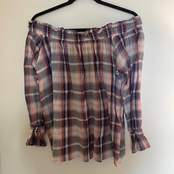 Off the shoulder blouse - Picture 2 of 2